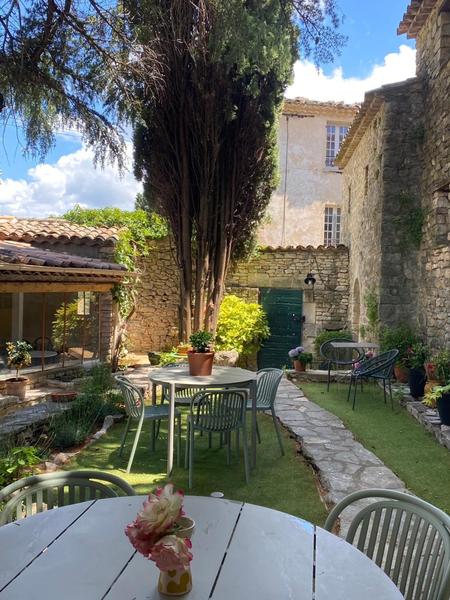 Auberge Du Boisset Saint-Martin-de-Castillon Exteriér fotografie